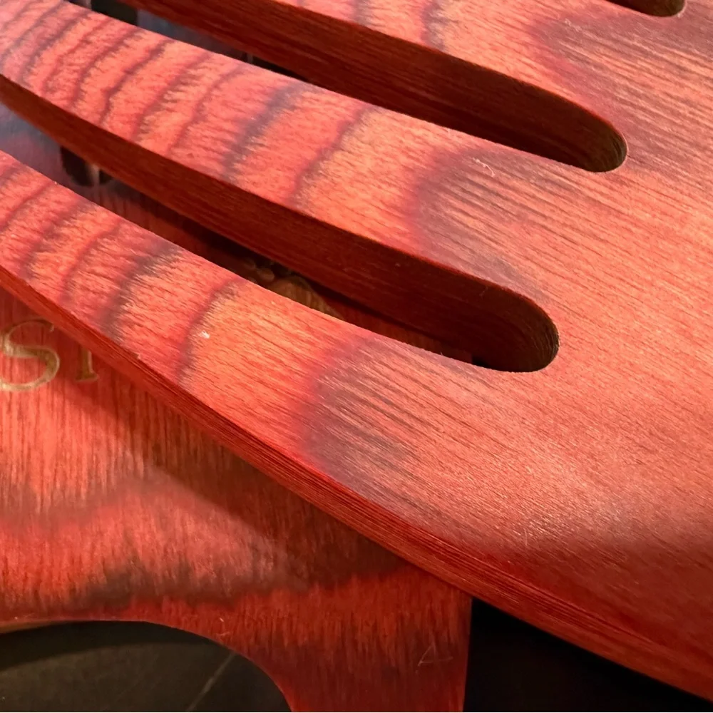 Red Alaska‎ Wooden Salad and Pasta Claws in red finish